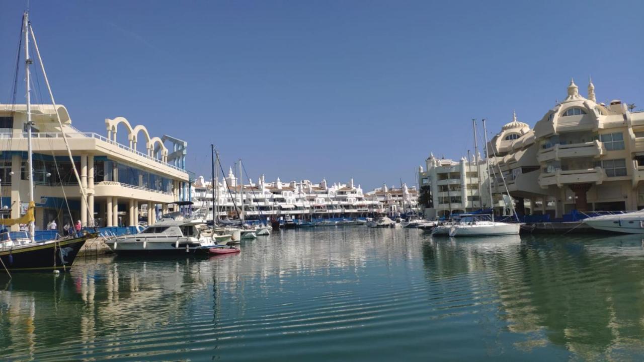 Apartamento Benalmádena Puerto Marina Apartment Bagian luar foto