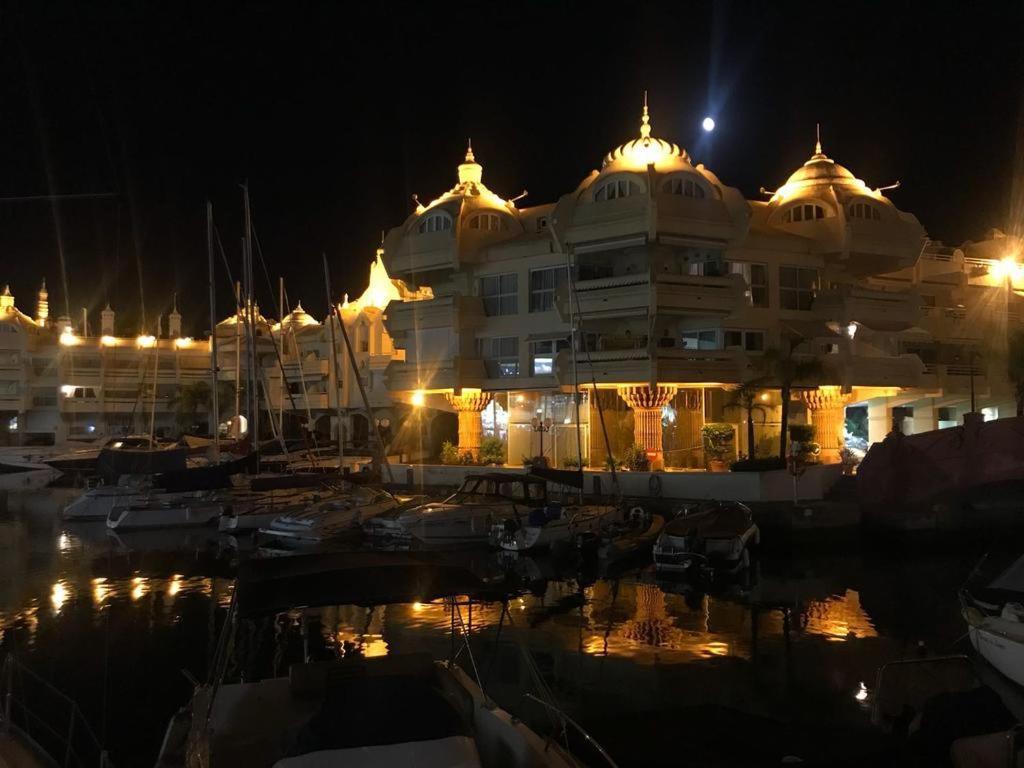 Apartamento Benalmádena Puerto Marina Apartment Bagian luar foto