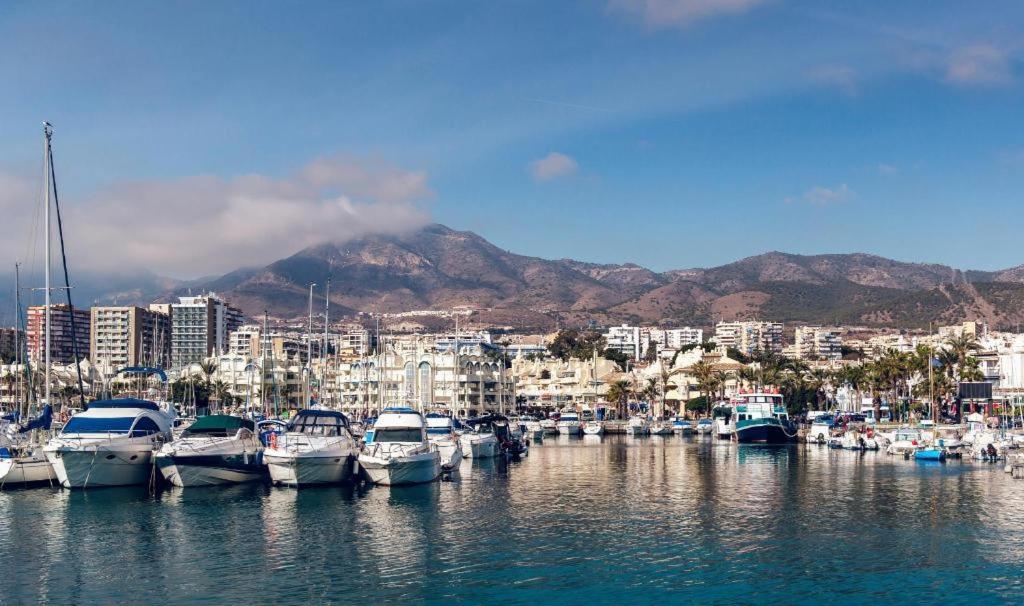 Apartamento Benalmádena Puerto Marina Apartment Bagian luar foto