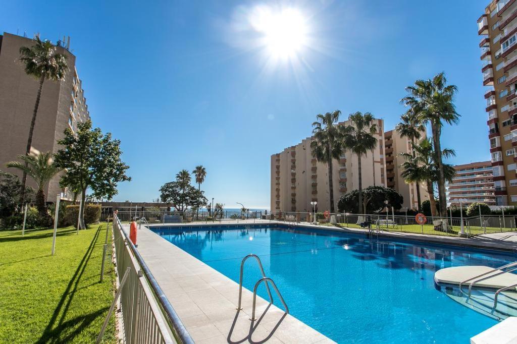 Apartamento Benalmádena Puerto Marina Apartment Bagian luar foto